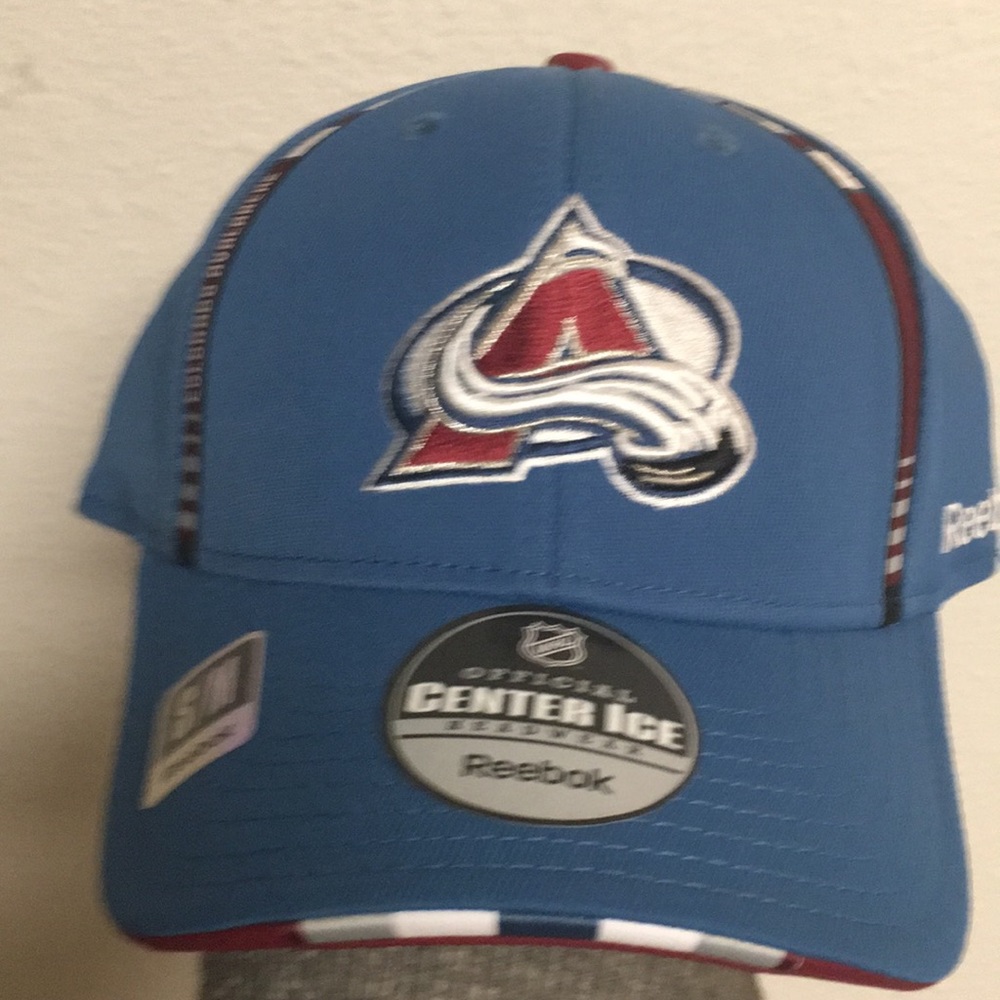 Colorado avalanche stretch Reebok size s to m